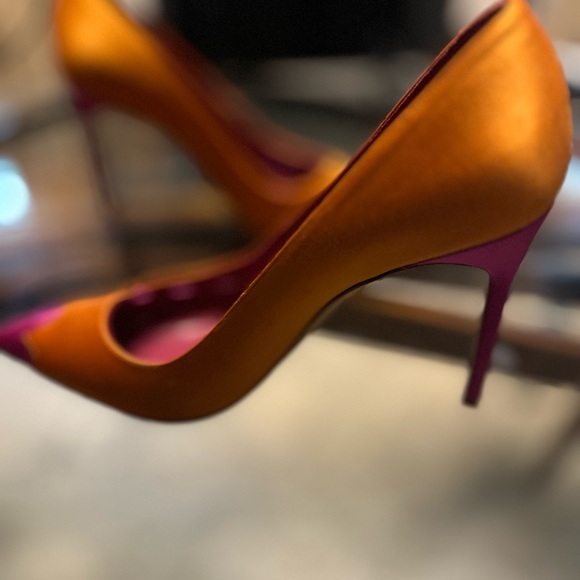 Manolo Blahnik Pink & Orange Pumps - Picture 5 of 13